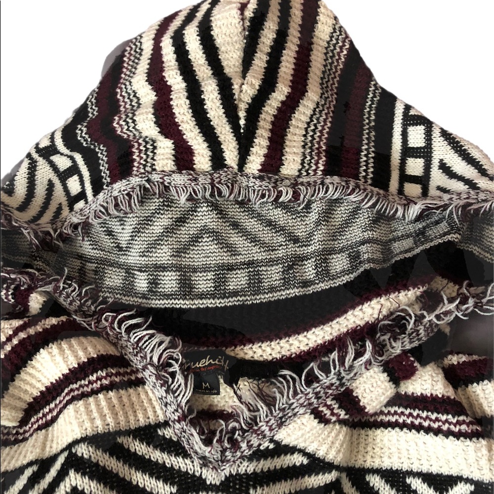 sweater - Picture 8 of 9